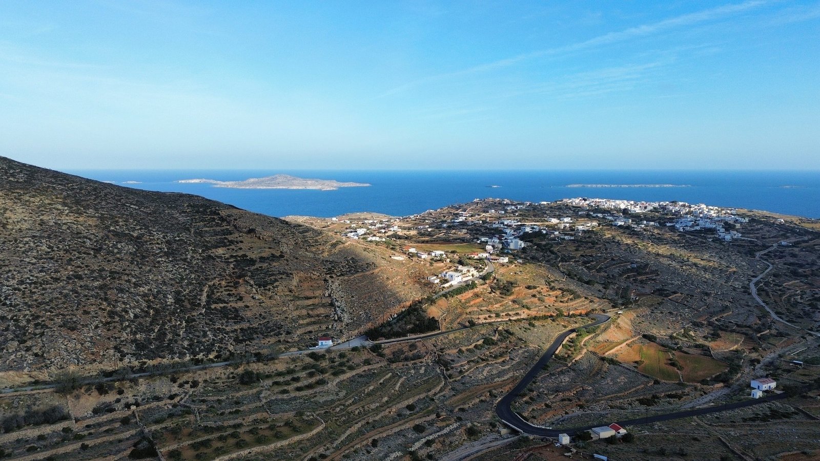 Ο οικισμός και η κοιλάδα της Αγίας Μαρίνας από ψηλά, Κάσος