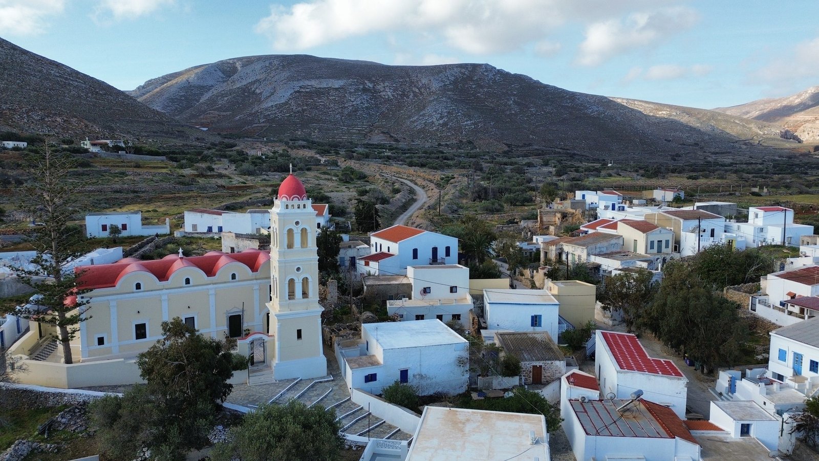 Το Αρβανιτοχώρι της Κάσου με την εκκλησία του